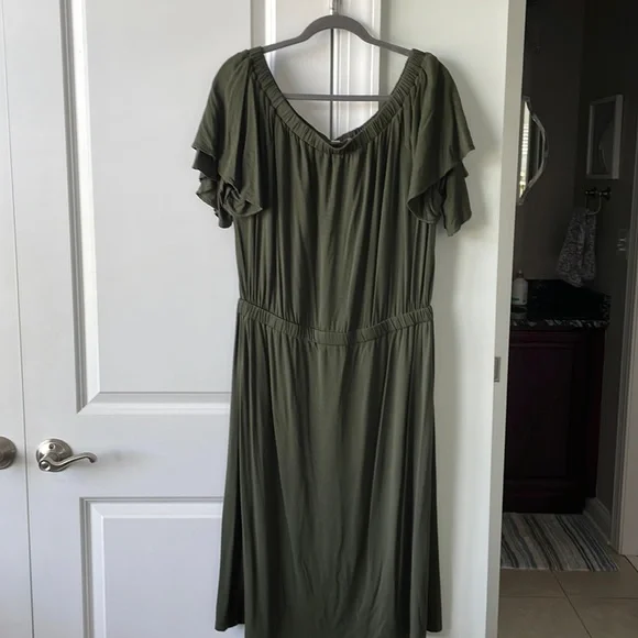 badgley mischka off the shoulder dress Badgley Mischka Strapless Off-the-Shoulder Column Gown Dress